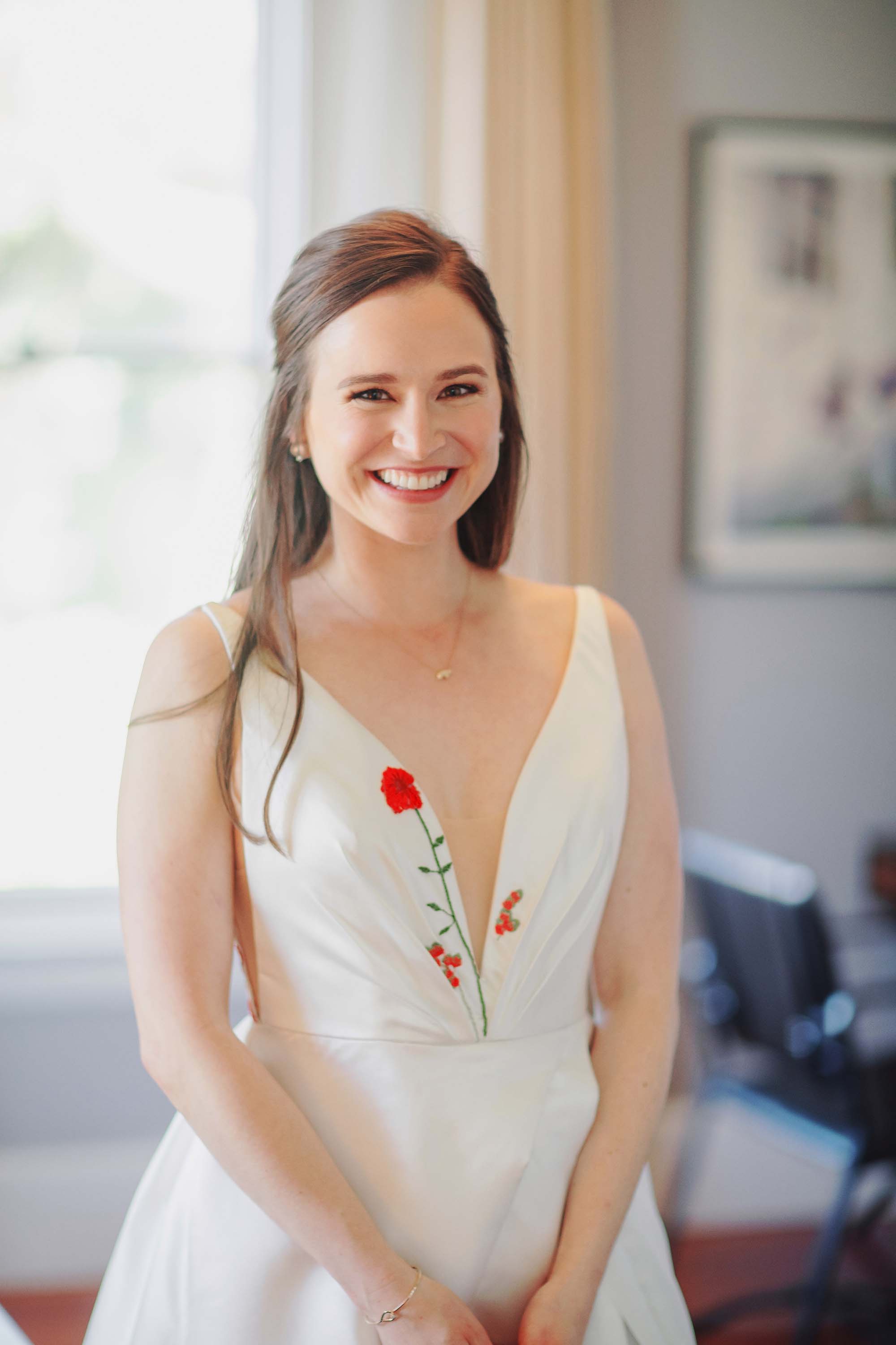 gorgeous bride all ready before her first look, captured by luxury wedding photographer Isaac Klotz of Love Knot Photography