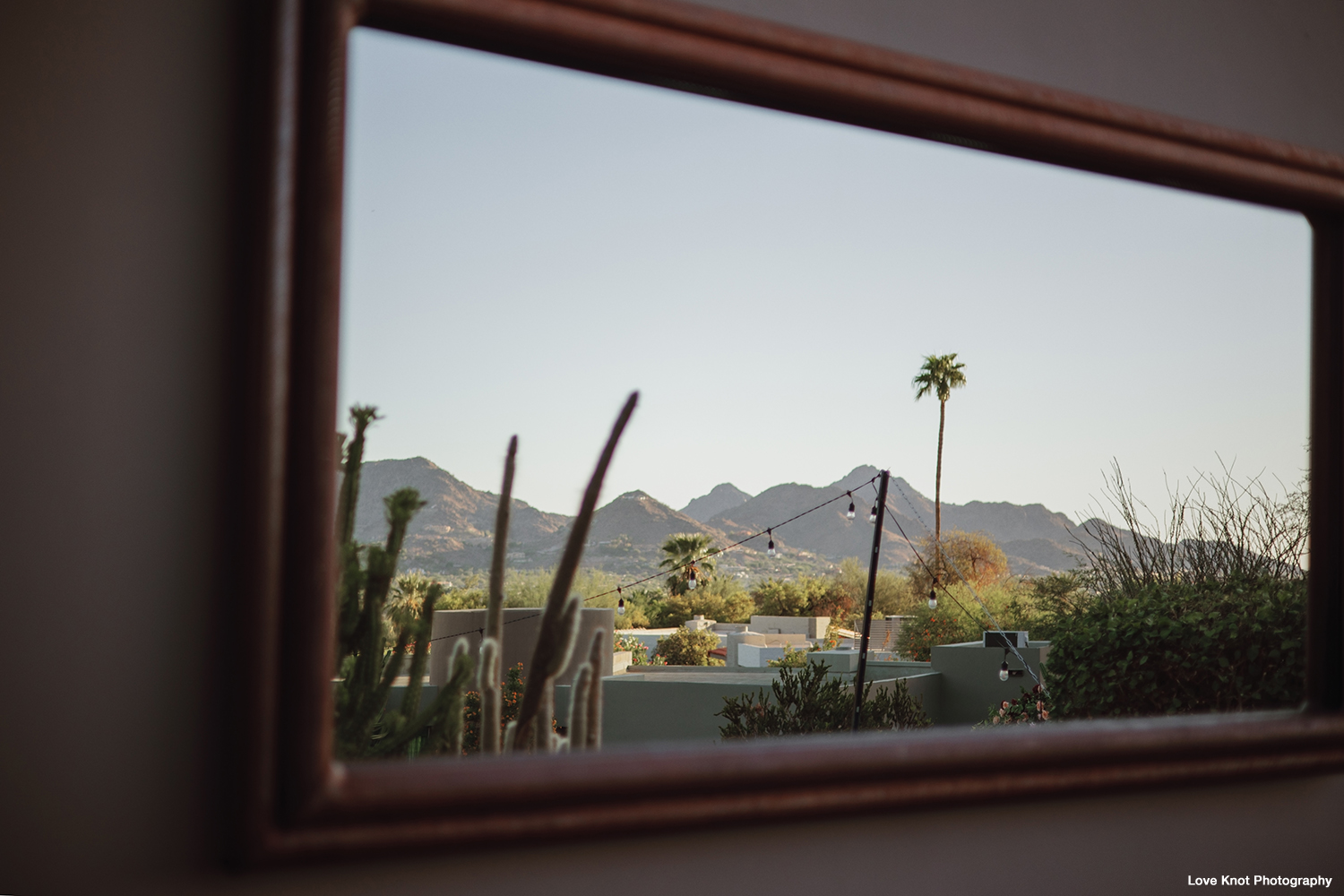 wedding day cocktail hour scenery in Arizona