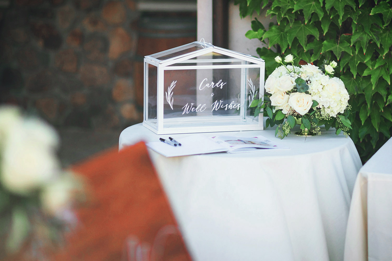guest sign in table