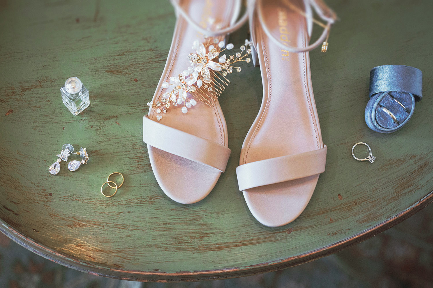 bridal details, shoes, rings, hair piece